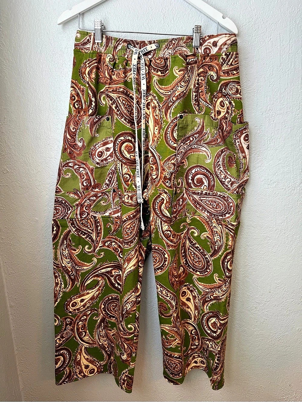 234~Free People We The Free Green Exploded Paisley Cargo Size M